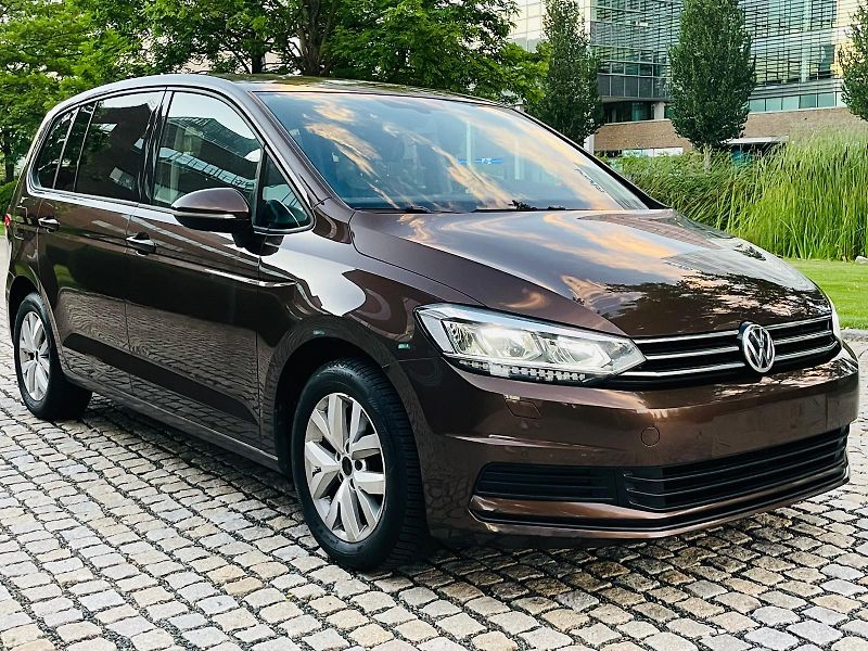 Volkswagen Touran 1.6TDI MAN 7MÍST LED SERVISKA - fotka 8 z 45