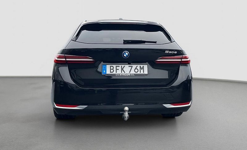 BMW Řada 5 530e xDrive Touring ada. temp. - fotka 6 z 19