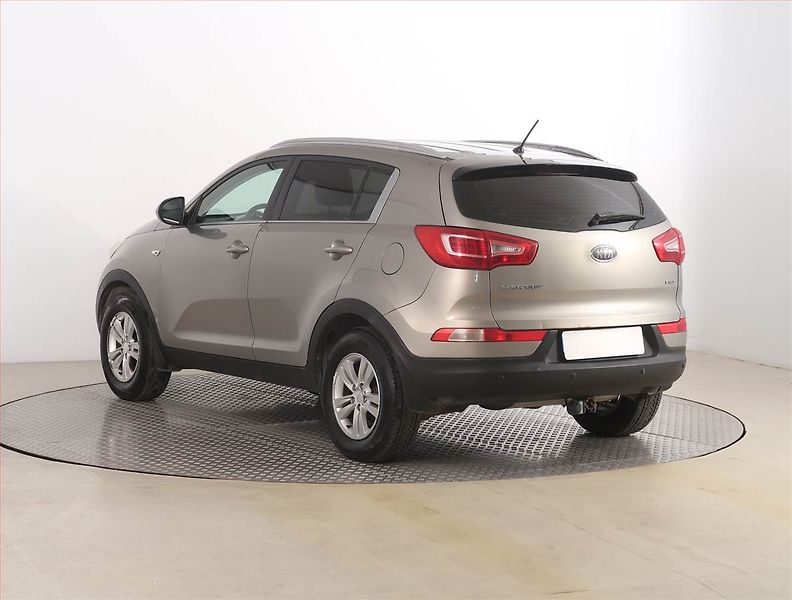 Kia Sportage (2011) 1.7 CRDi, Tempomat - fotka 4 z 17