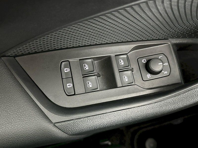Škoda Octavia (2023) DSG 2.0 TSI 140 kW 4x4 Style - fotka 26 z 34