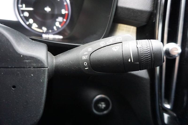 Volvo XC40 (2018) - fotka 23 z 35