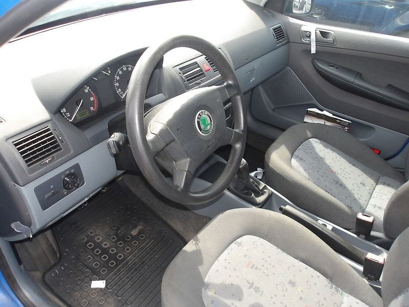 Škoda Fabia 1,2i 2xKOLA Nové v ČR!STK03/28 - fotka 16 z 30