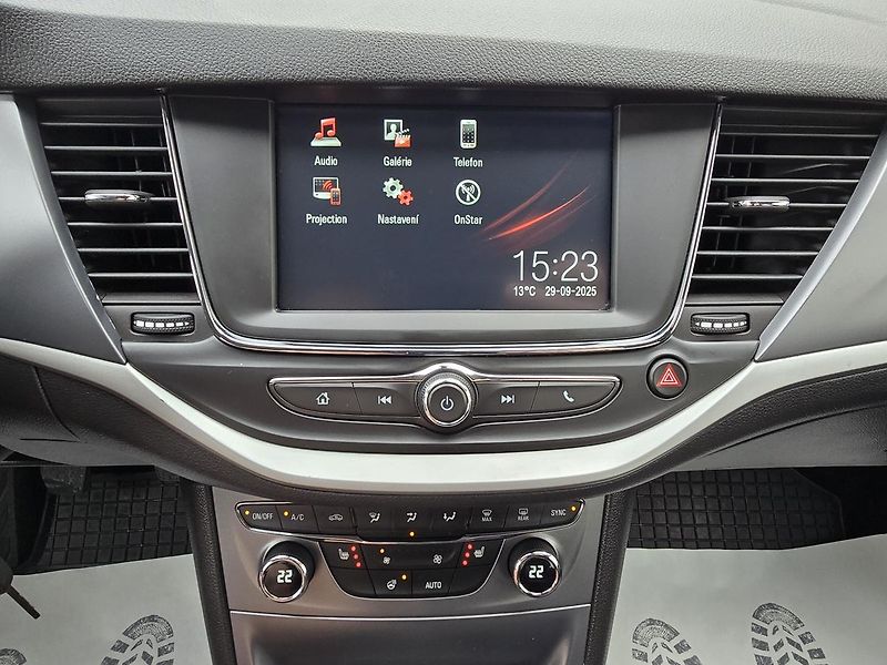 Opel Astra 81kW ENJOY DIGIKLIMA - fotka 21 z 24