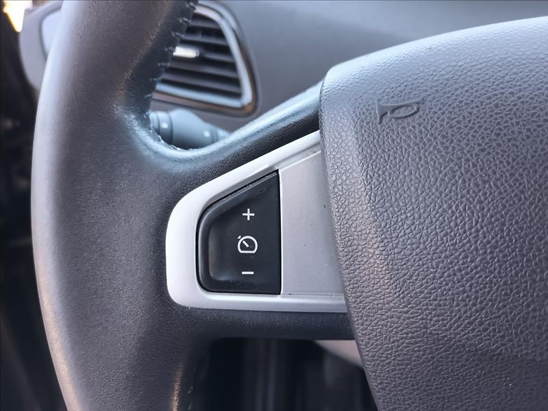 Renault Scénic 1,6 dCi,96kw,ČR,TAŽNÉ,KOLA - fotka 29 z 44