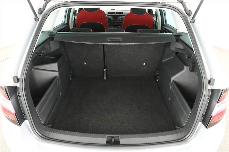 Škoda Fabia (2018) Monte Carlo 1.0 TSI - fotka 10 z 14