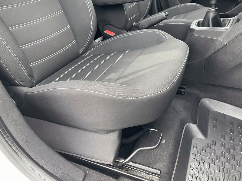 Dacia Logan (2022) 1.0 TCe,67kW,LPG,ČR,1.Maj - fotka 29 z 31