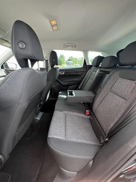 Škoda Karoq 1.5TSI DSG 110kW Style TZ - fotka 18 z 21