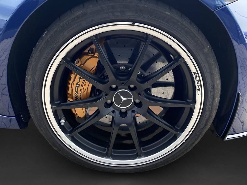 Mercedes-Benz Třídy C (2021) 63s AMG kupé - fotka 26 z 27
