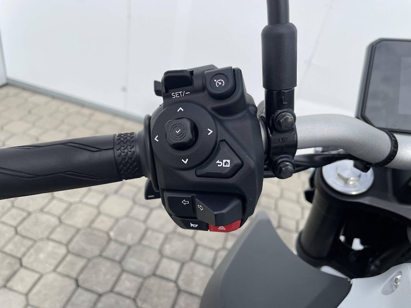 Yamaha (2026) MT-07 Y-AMT 35kW EU5+ - fotka 11 z 12
