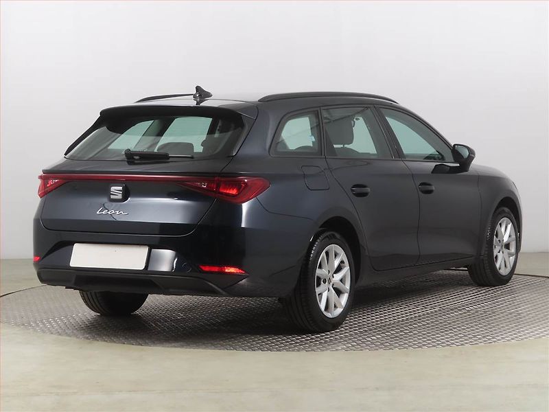 Seat Leon (2022) 2.0 TDI, Automat, Navi - fotka 5 z 21