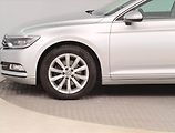 Volkswagen Passat (2018) Highline 2.0 TDI, Automat - náhled 15