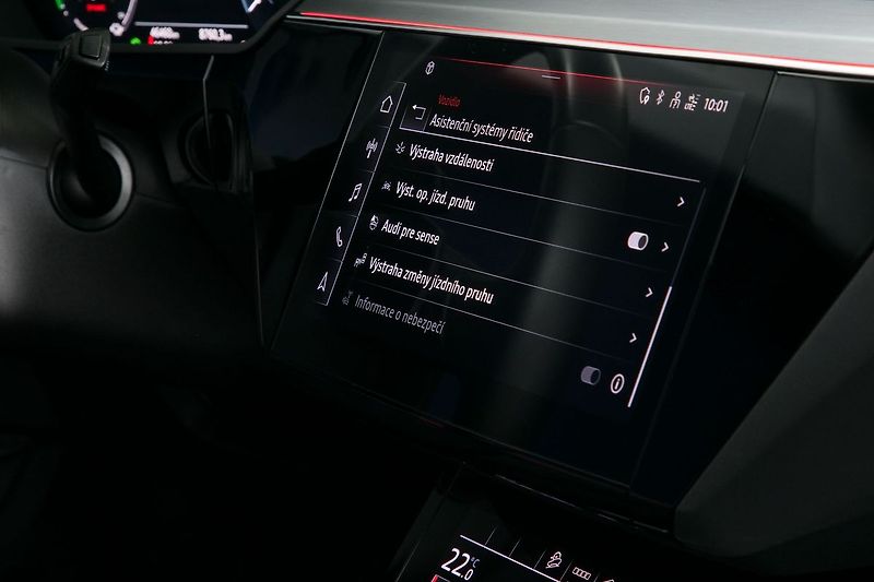 Audi e-tron 55 300kW Tažné HUD NightVision - fotka 42 z 50