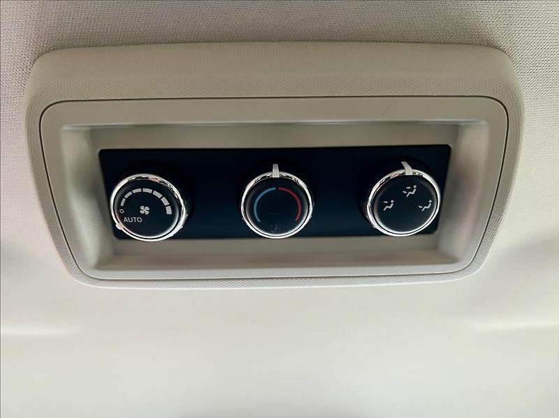 Fiat Freemont 2,0 Mjet URBAN / 7MÍST / - fotka 39 z 43