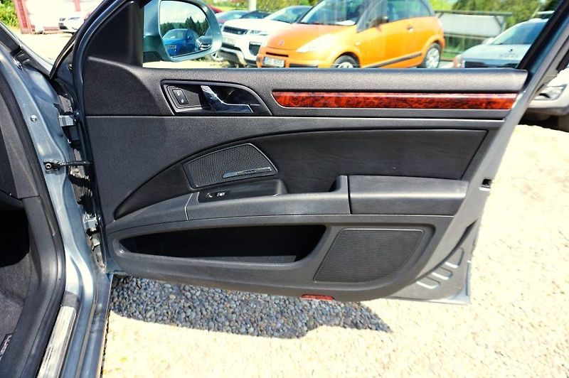 Škoda Superb (2008) ELEGANCE 2,0 TDI 125 kW - fotka 17 z 45
