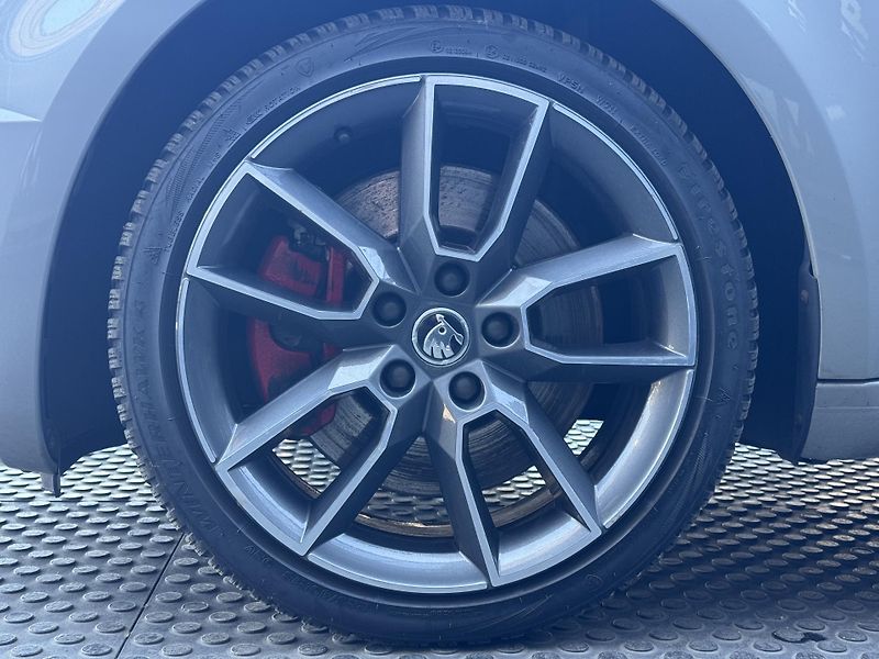 Škoda Octavia (2018) III RS230 2.0TSi MAN, ACC, AFS - fotka 46 z 49