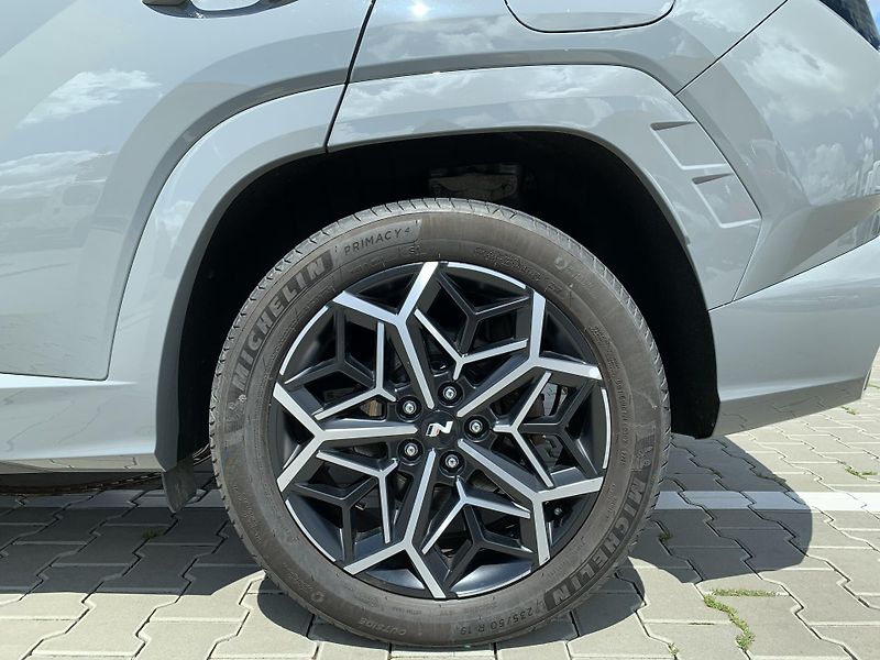 Hyundai Tucson N LINE 1,6 T-GDi HEV 169kW - fotka 33 z 34