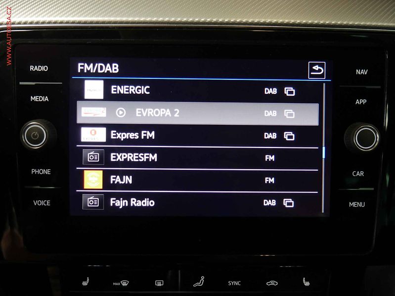 Volkswagen Passat (2023) 2.0TDi, 2.maj,ČR, R-Line - fotka 16 z 25
