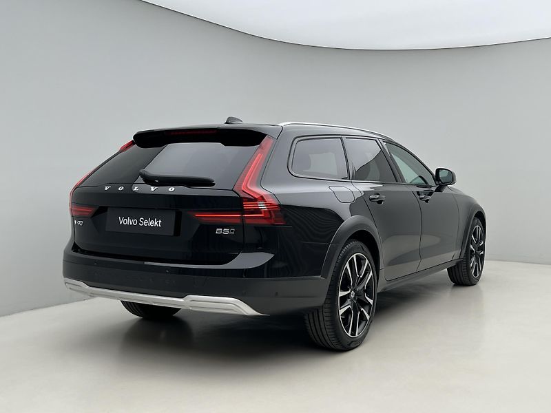 Volvo V90 CC B5 AWD ULTIMATE BRIGHT AUT - fotka 13 z 48