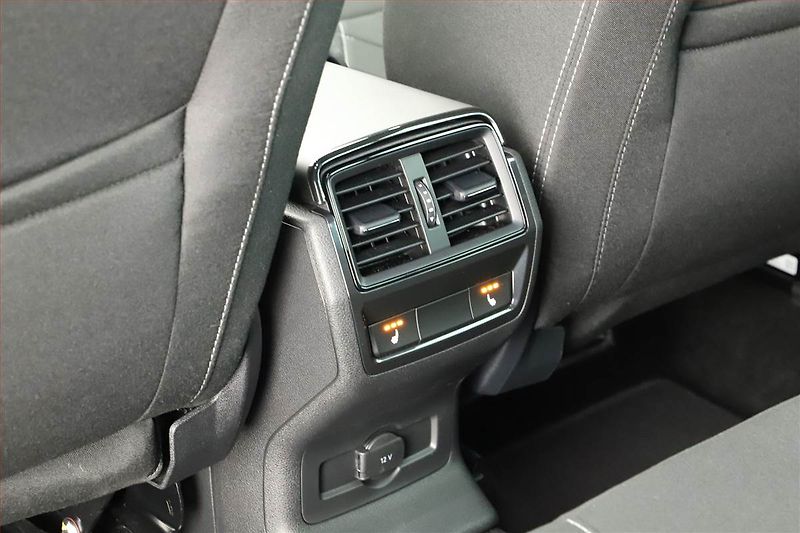 Škoda Karoq (2025) 1.5 TSI - fotka 17 z 19