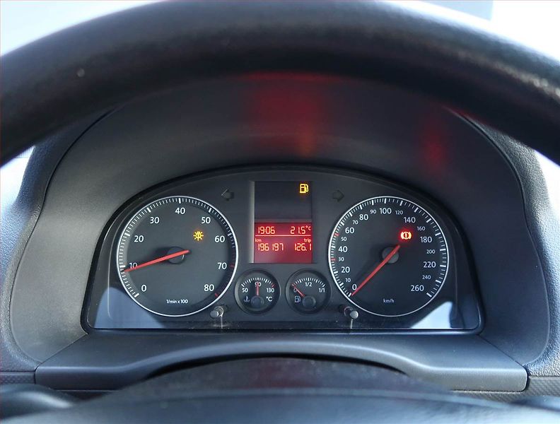 Volkswagen Caddy (2005) 1.6, 7Míst, 1Maj - fotka 11 z 17