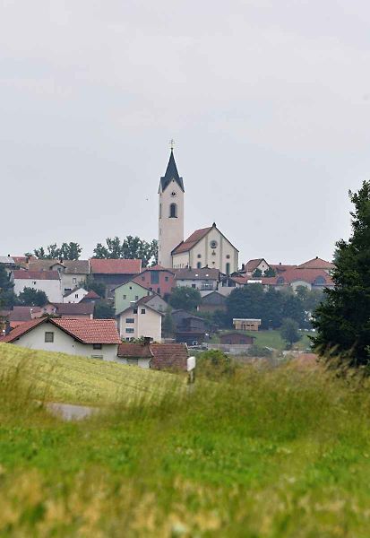 Pro ornitologa ráj, pro běžného turistu zážitek. To je Dračí jezero.
