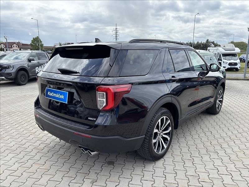 Ford Explorer 3,0 PHEV 336kW ST-Line AWD DPH - fotka 5 z 52