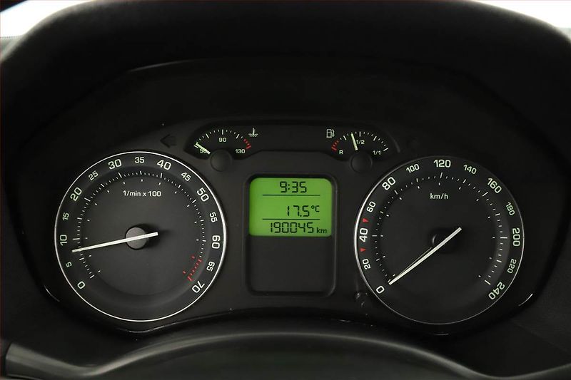 Škoda Octavia (2005) 1.6, levný provoz - fotka 8 z 14