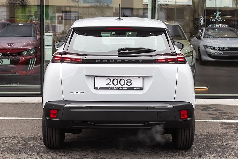 Peugeot 2008 (2026) 1,2 STYLE TURBO 100 S&S MAN6 - fotka 6 z 19