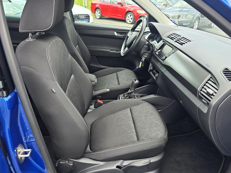 Škoda Fabia TSI 81KW DSG KAMERA ACC 1Majit - fotka 14 z 22