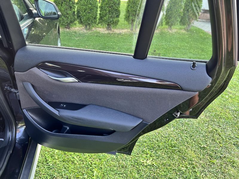 BMW X1 2.0D 135KW,4x4,XLINE,PANORAMA - fotka 18 z 48