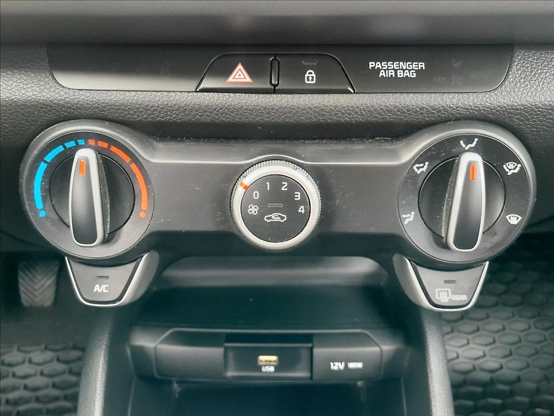 Kia Rio 1,2i 61kW - fotka 33 z 44
