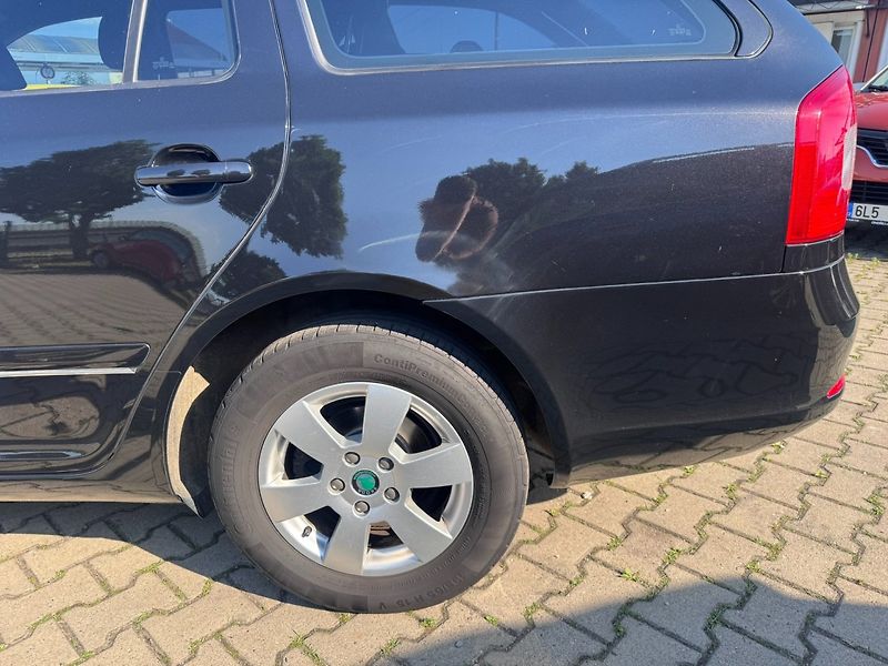 Škoda Octavia (2009) 1,9 TDI 77 KW 2. MAJ SERVISKA - fotka 14 z 50