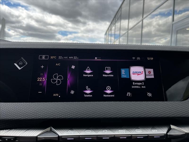DS Automobiles DS4 1,5 BlueHDi 130k Trocadero  Ds - fotka 11 z 26
