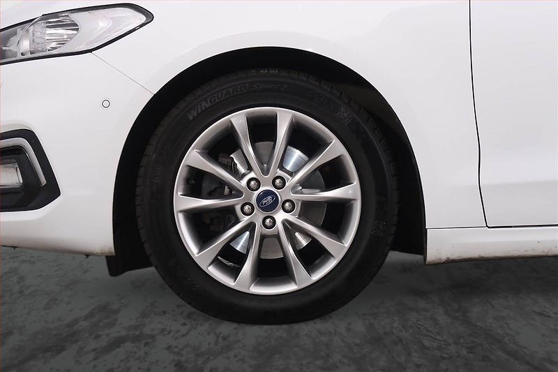 Ford Mondeo (2019) 2.0 EcoBlue, Automat, Navi - fotka 15 z 21