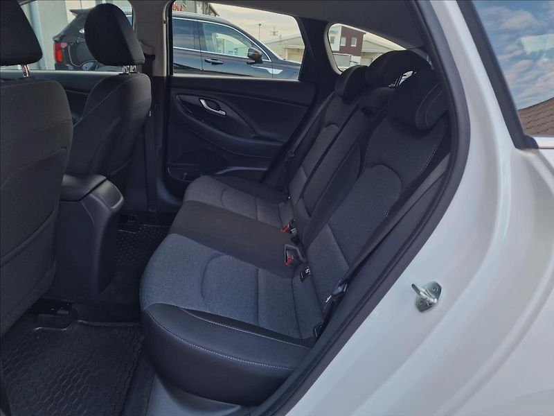 Hyundai i30 1.0T-Gdi Smart Kombi,ČR,1.Maj - fotka 16 z 50