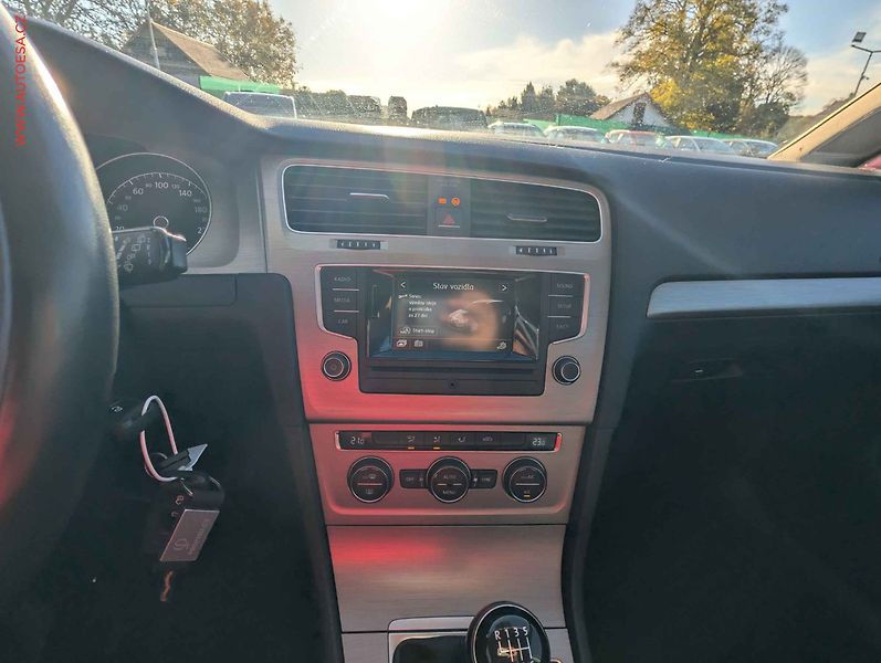 Volkswagen Golf (2016) 1.2 TSi, 2.maj,ČR - fotka 15 z 18
