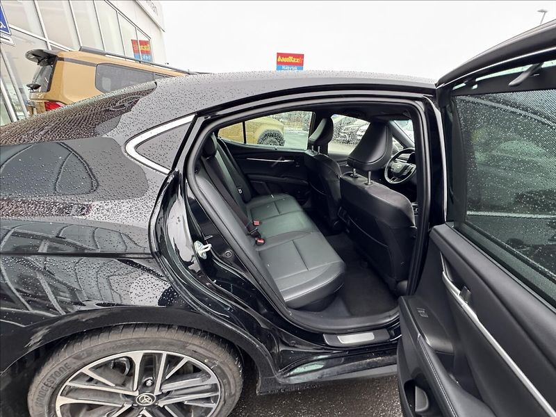 Toyota Camry 2,5 EXECUTIVE - fotka 14 z 19