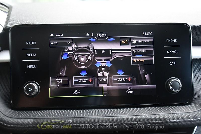 Škoda Fabia 1.0TSi STYLE 1M ČR - fotka 39 z 49
