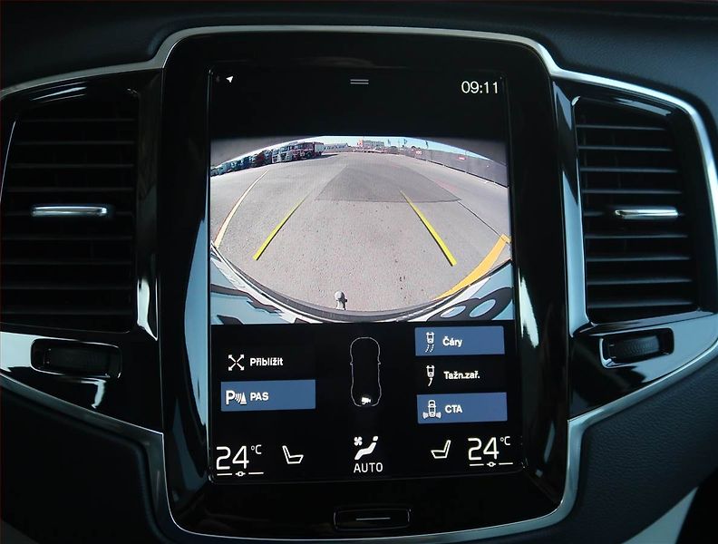 Volvo XC90 (2021) B5 AWD - fotka 19 z 28