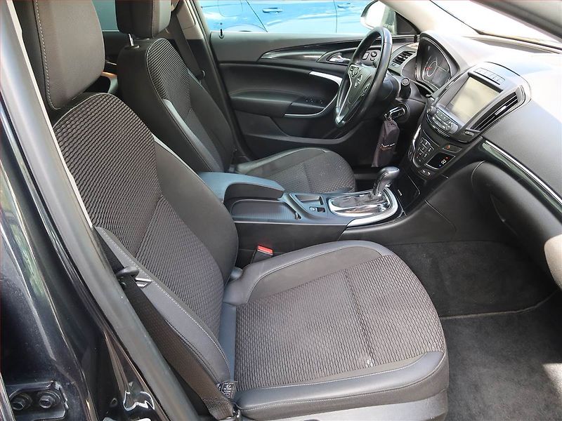 Opel Insignia (2015) 2.0 CDTI, 4X4, Automat, Navi - fotka 9 z 20