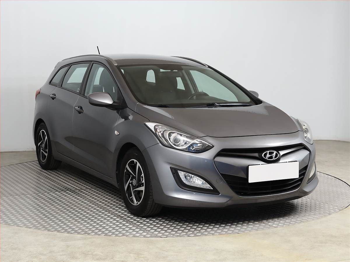 Hyundai i30 1.6 MPI, Serv.kniha, Tempomat