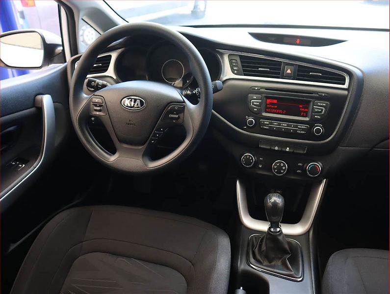 Kia Ceed (2016) 1.4 MPI, Serv.kniha - fotka 7 z 14