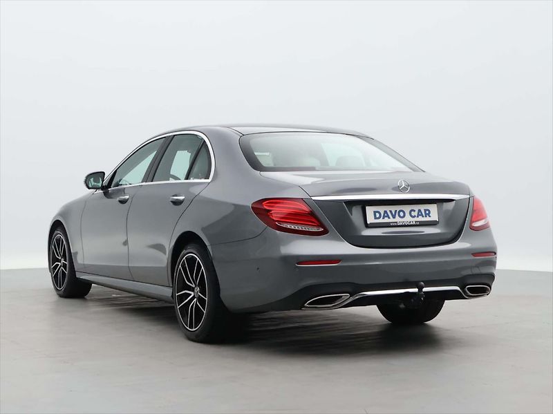 Mercedes-Benz Třídy E 3,0 450 270kW Aut. 4M DPH - fotka 5 z 32