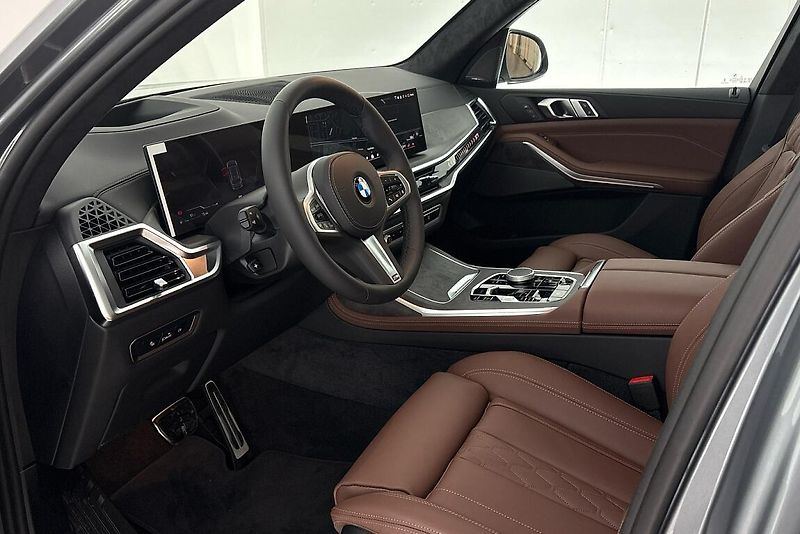 BMW X7 xDrive40d - fotka 6 z 14