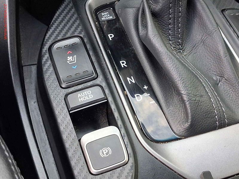 Hyundai Santa Fe (2015) 2.2 CRDi 4x4, Premium, AT - fotka 16 z 23