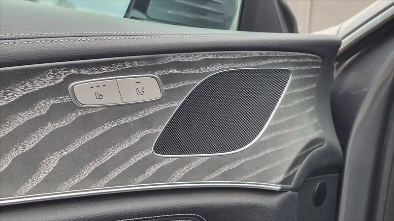 Mercedes-Benz CLS 2,9 400d AMG Line 4MATIC ČR360 - fotka 18 z 26