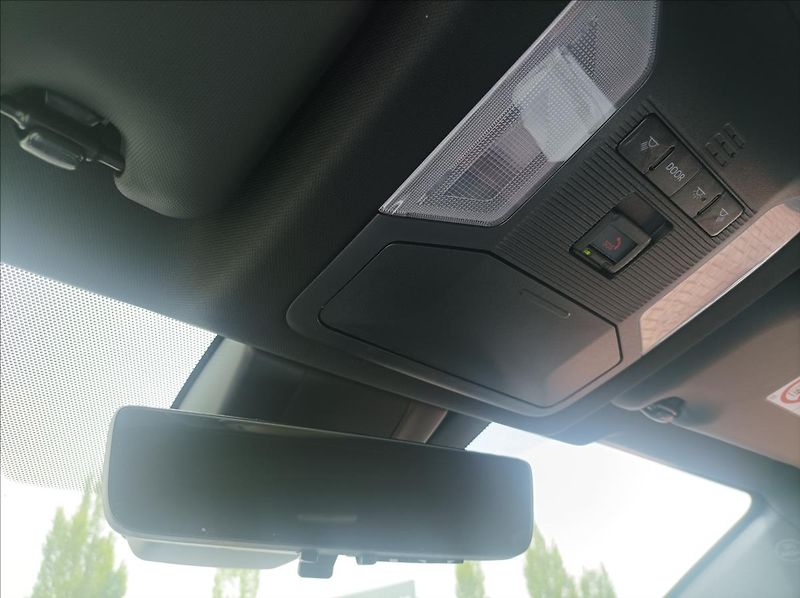 Toyota RAV4 2,5 PHEV Selection - fotka 18 z 18