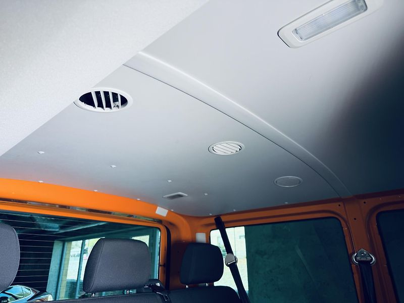 Volkswagen Transporter (2023) - fotka 32 z 34