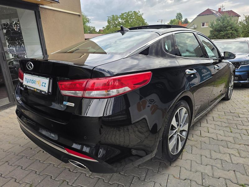 Kia Optima 1.7-PREMIUM-PANORAMA-AUTOMAT - fotka 11 z 27