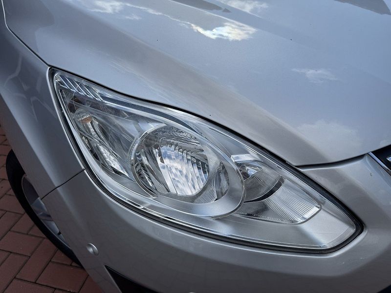 Ford C-MAX (2011) 1.6 Ti-VCT Klima Tažné - fotka 38 z 49